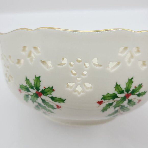 Lenox Holiday Holly Berry Ivory Porcelain Pierced Bowl w/ Gold Trim Made in USA - Picture 4 of 8